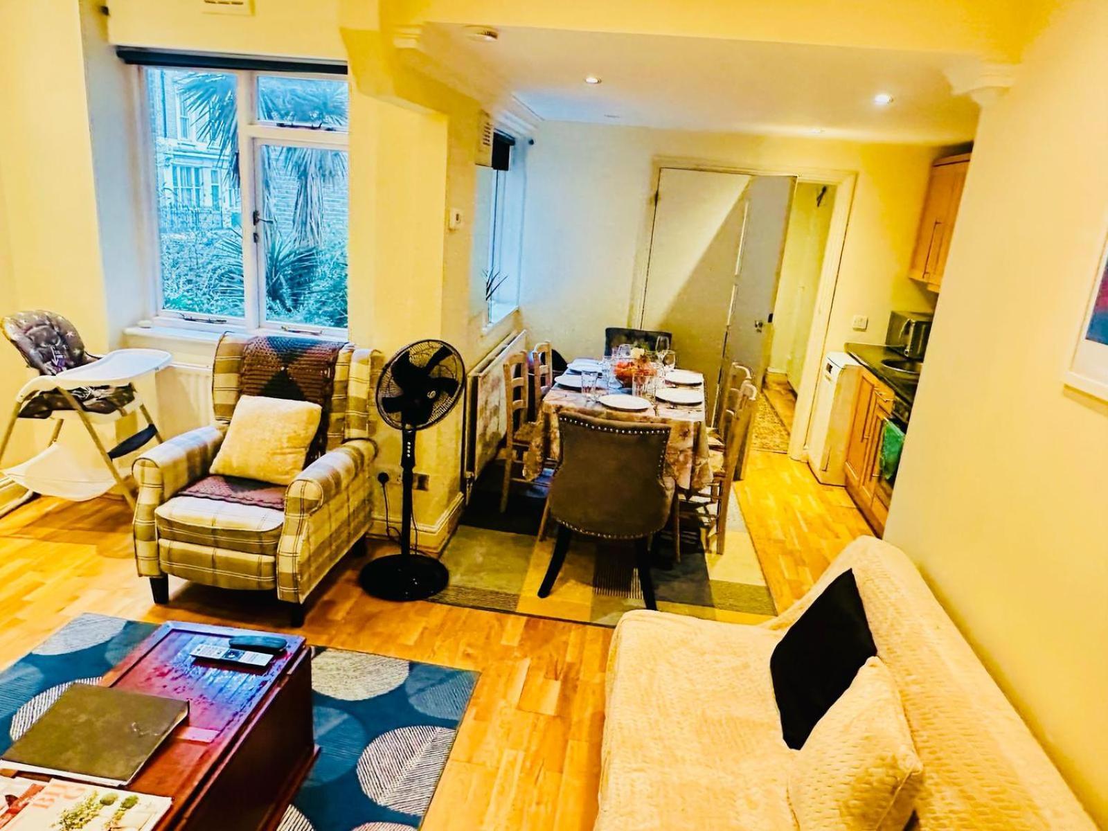 Lovely Around Kensington And Chelsea Locations W8 Sw5 Sw3 Sw10 By Ricky & Giustina * Londres