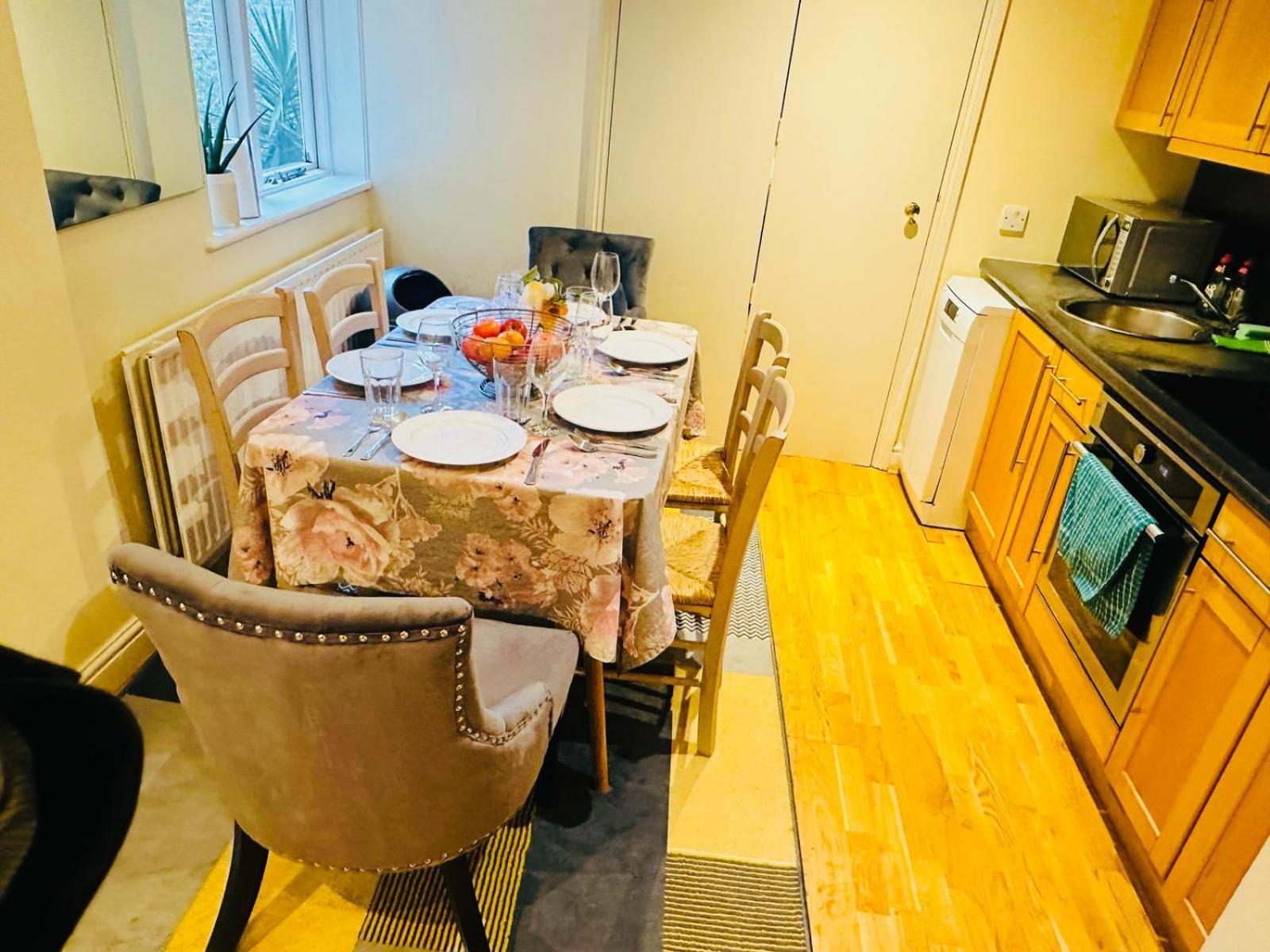 Lovely Around Kensington And Chelsea Locations W8 Sw5 Sw3 Sw10 By Ricky & Giustina Apartamento