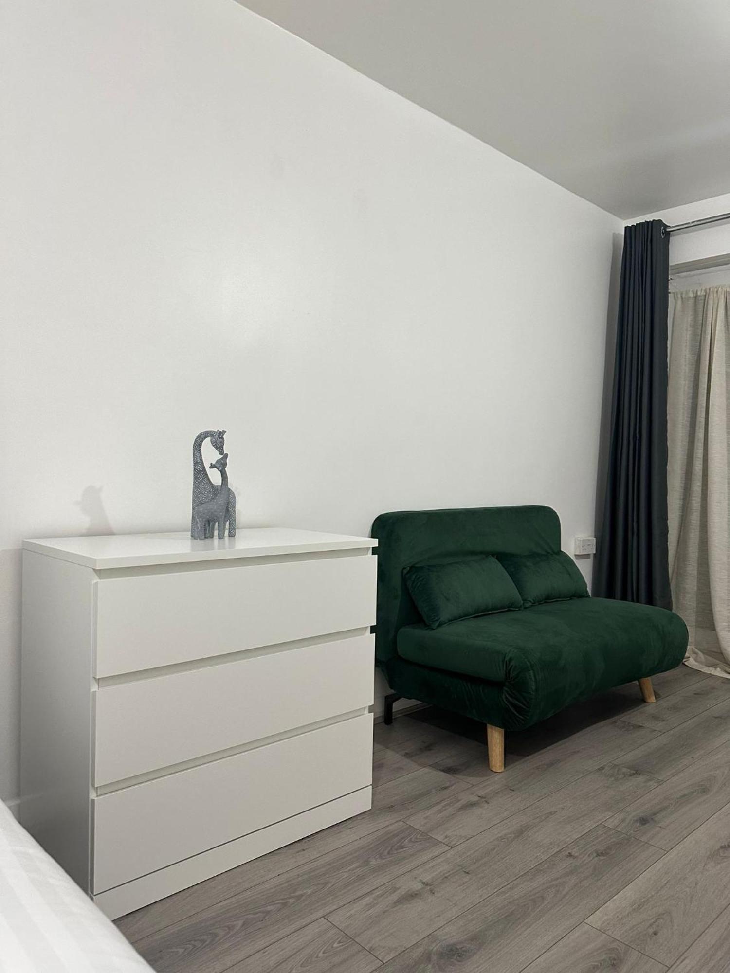 Habitación en casa particular Modern In A 4 Bedroom Flat In London, Shared Bathroom! Londres