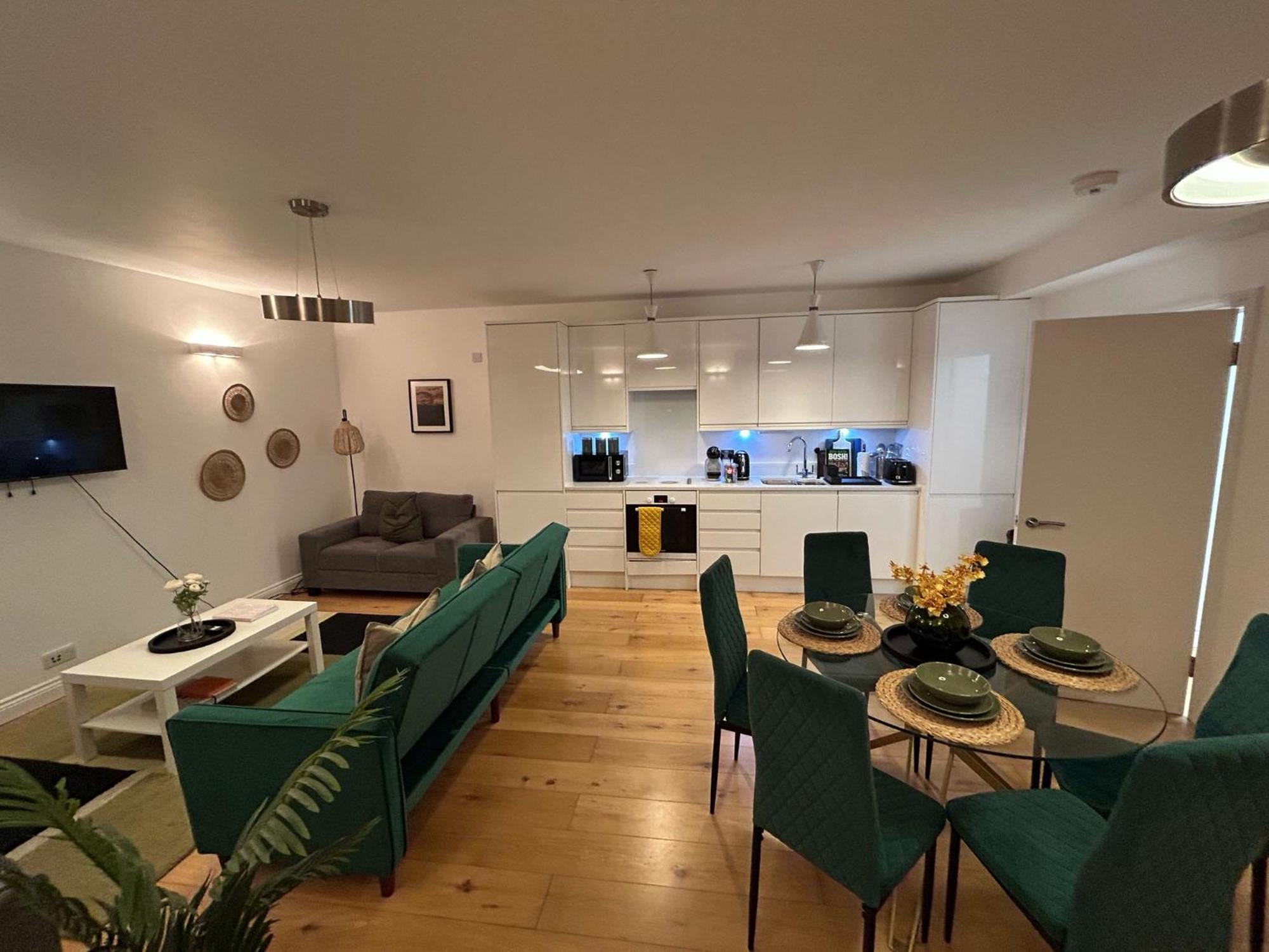 Two Bed By Livestay Short Lets & Serviced Near Oxford Circus Apartment *