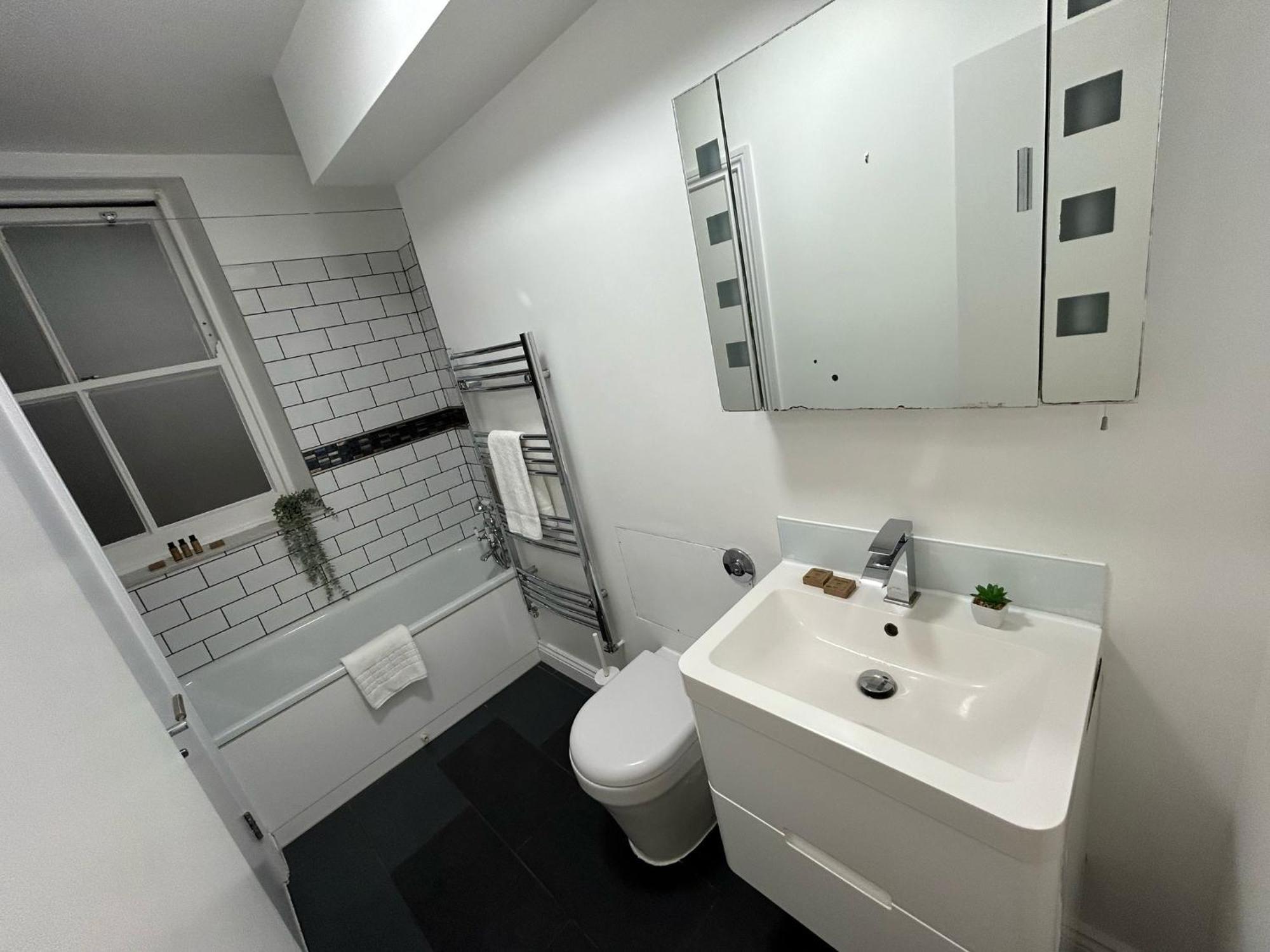 Apartment Two Bed By Livestay Short Lets & Serviced Near Oxford Circus *