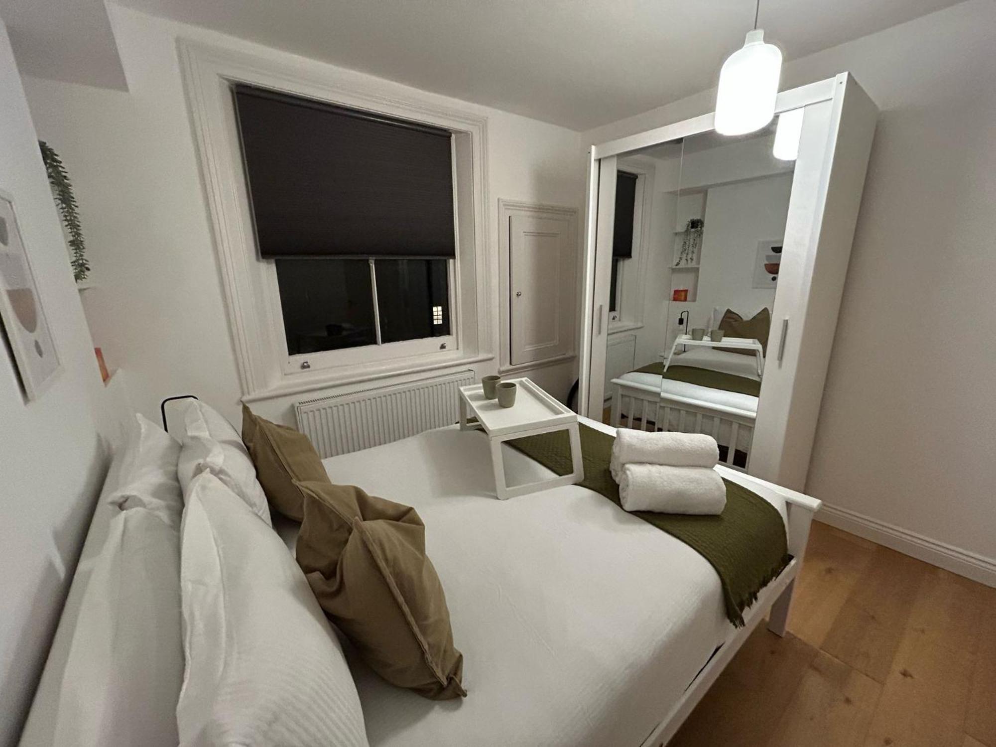 Two Bed By Livestay Short Lets & Serviced Near Oxford Circus Apartment