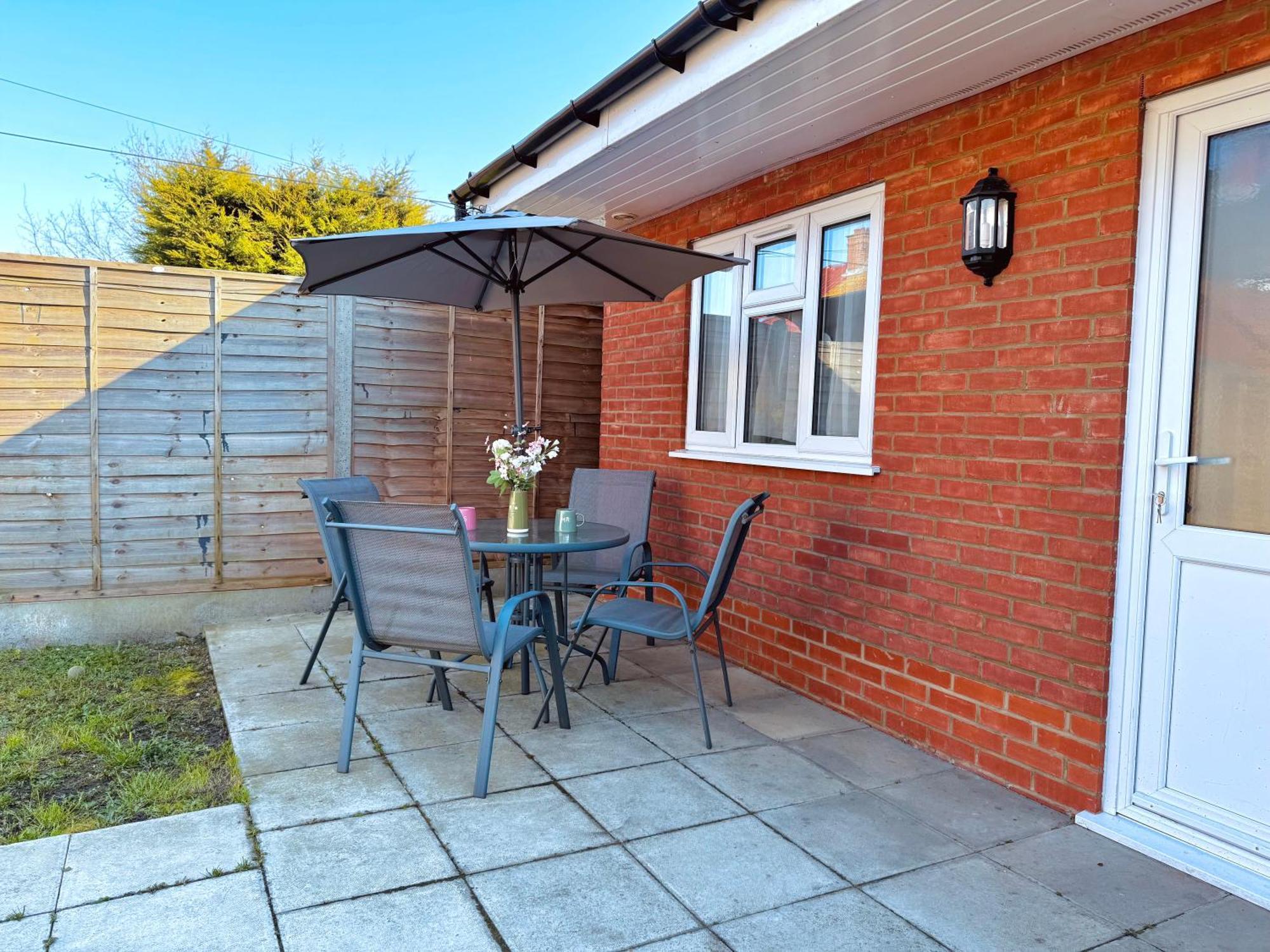 Garden 1-bed Flat 30min To Downtown & Free Parking Londres