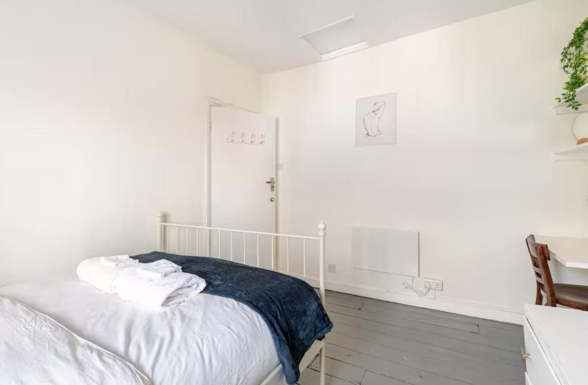 Appartement - 10 Percent Reduced From Restaurant Bill