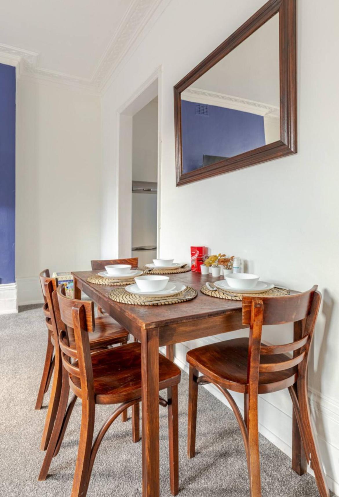 Appartement - 10 Percent Reduced From Restaurant Bill Londres