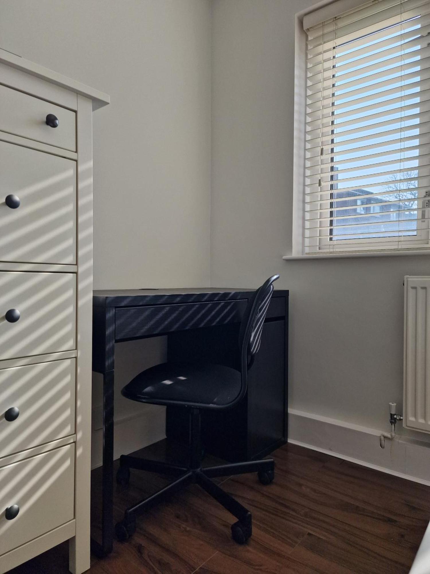 2 Bed Close To