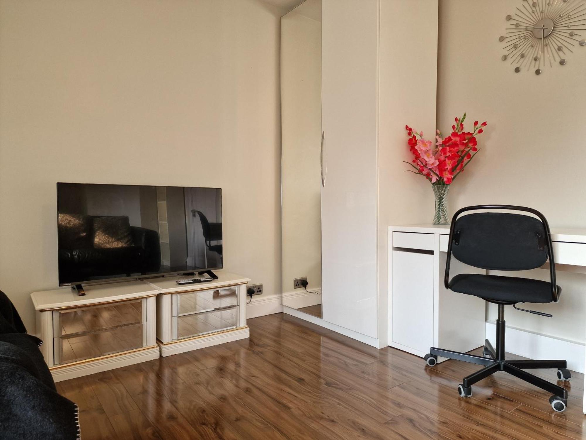 2 Bed Close To * Londres