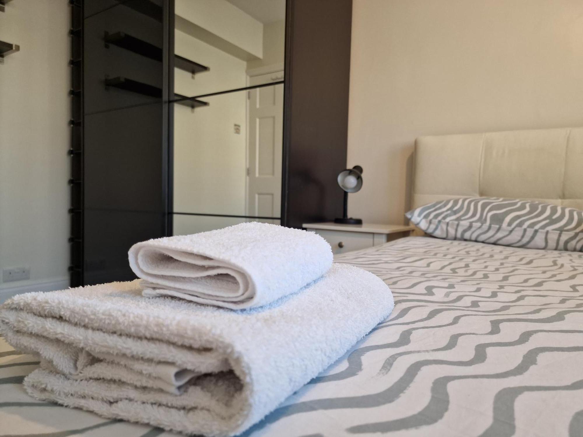 2 Bed Close To Appartement *
