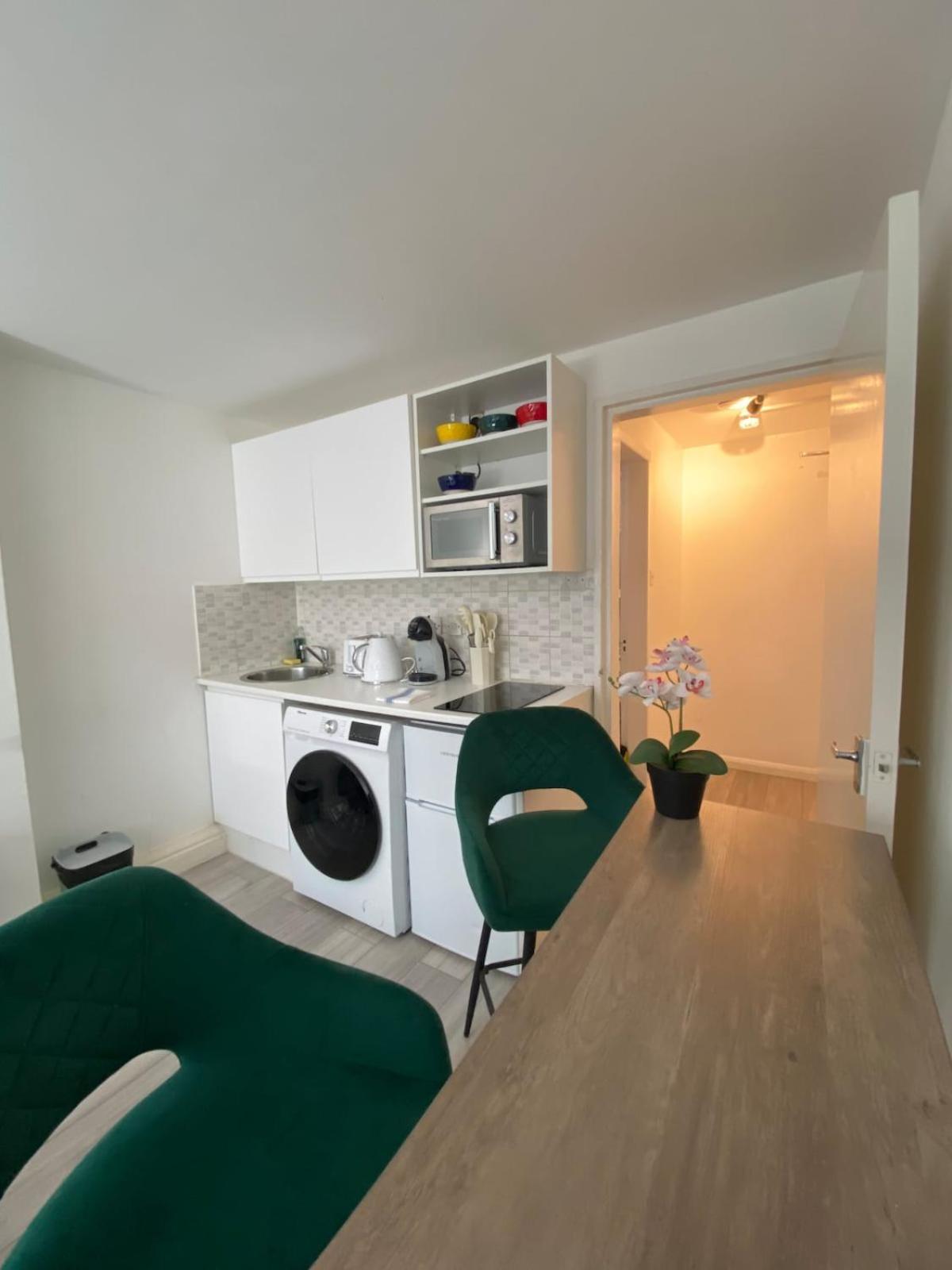 Superior Flat In The Centre *