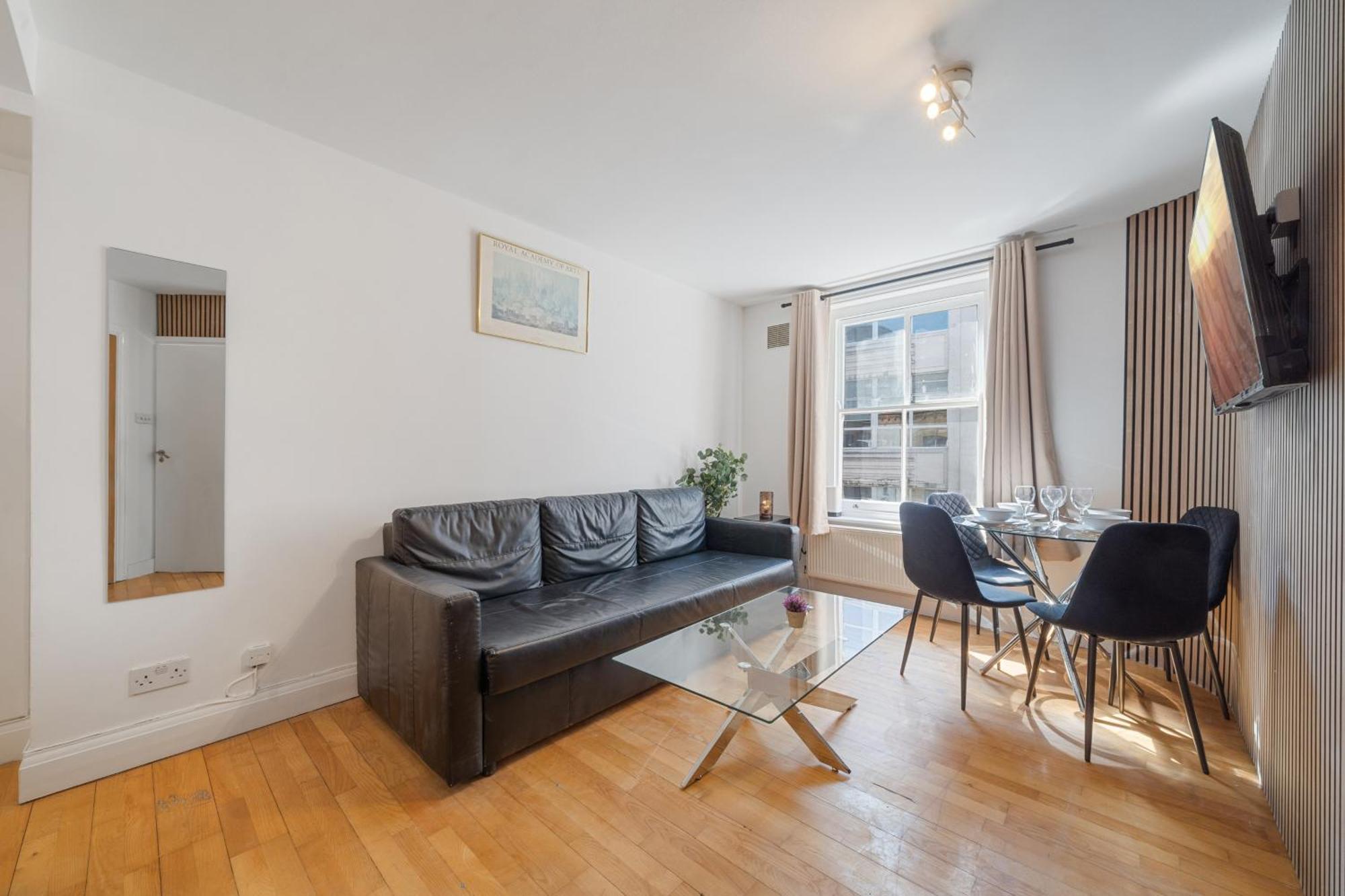 Stylish And Modern In Vibrant Soho Unbeatable Location Wdg