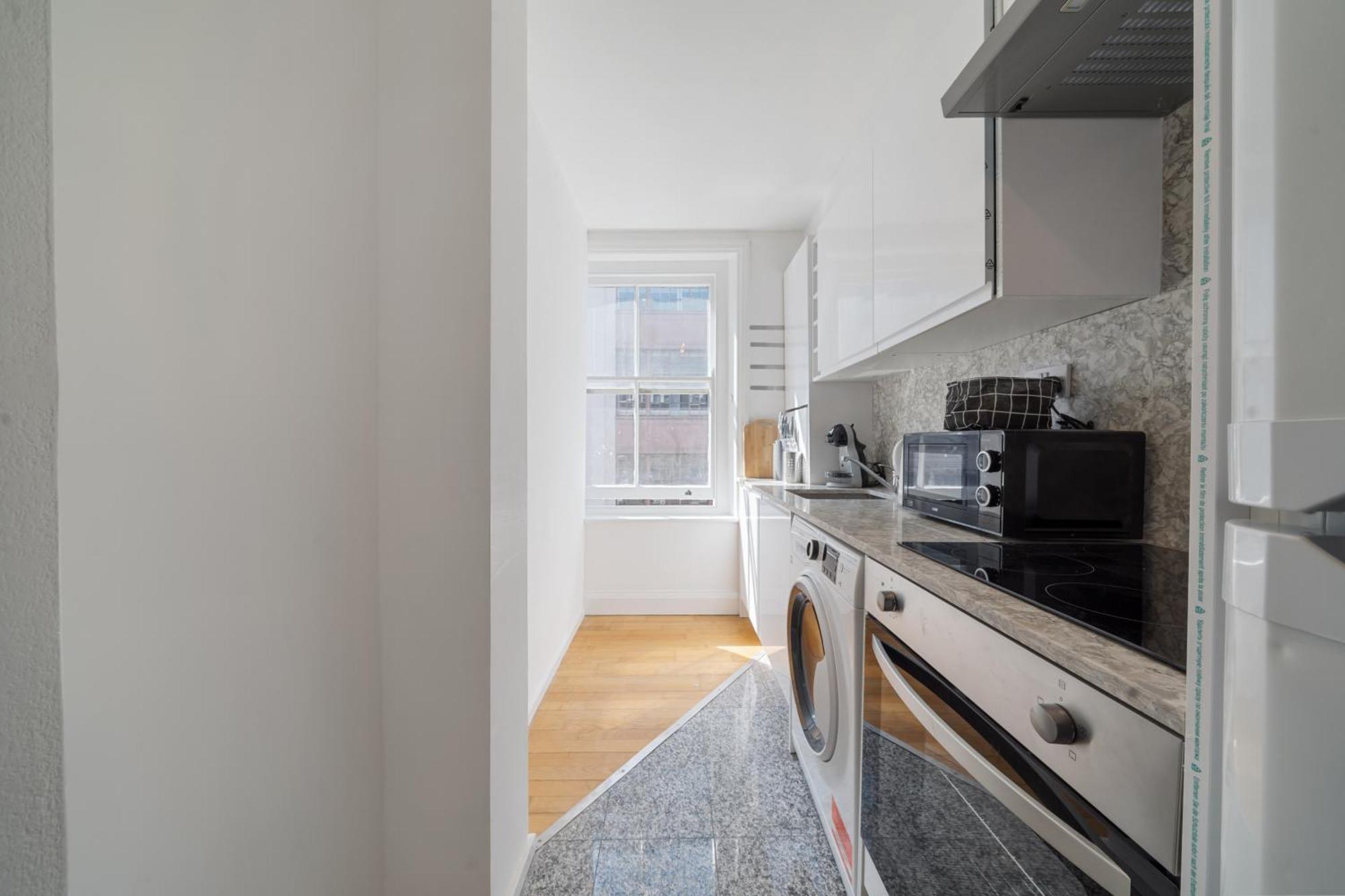 Stylish And Modern In Vibrant Soho Unbeatable Location Wdg * Londres