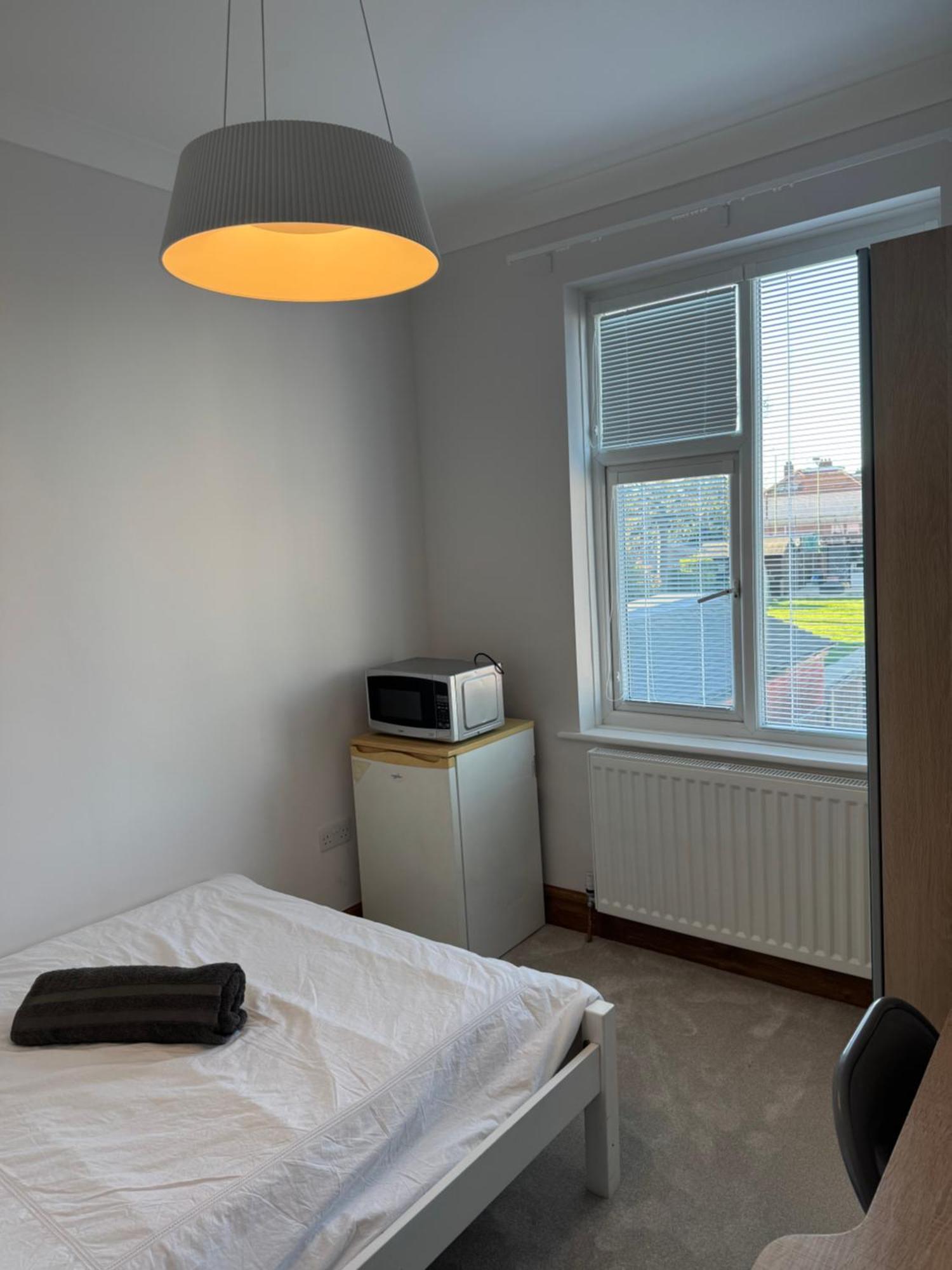 Comfortable And Tidy Double 10 Min From Town Homestay London
