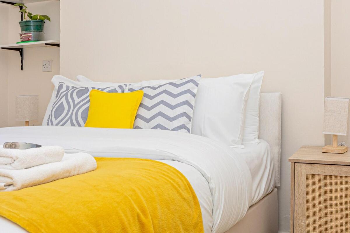 Spacious 4-bed Fulham Walk To River Thames Appartement