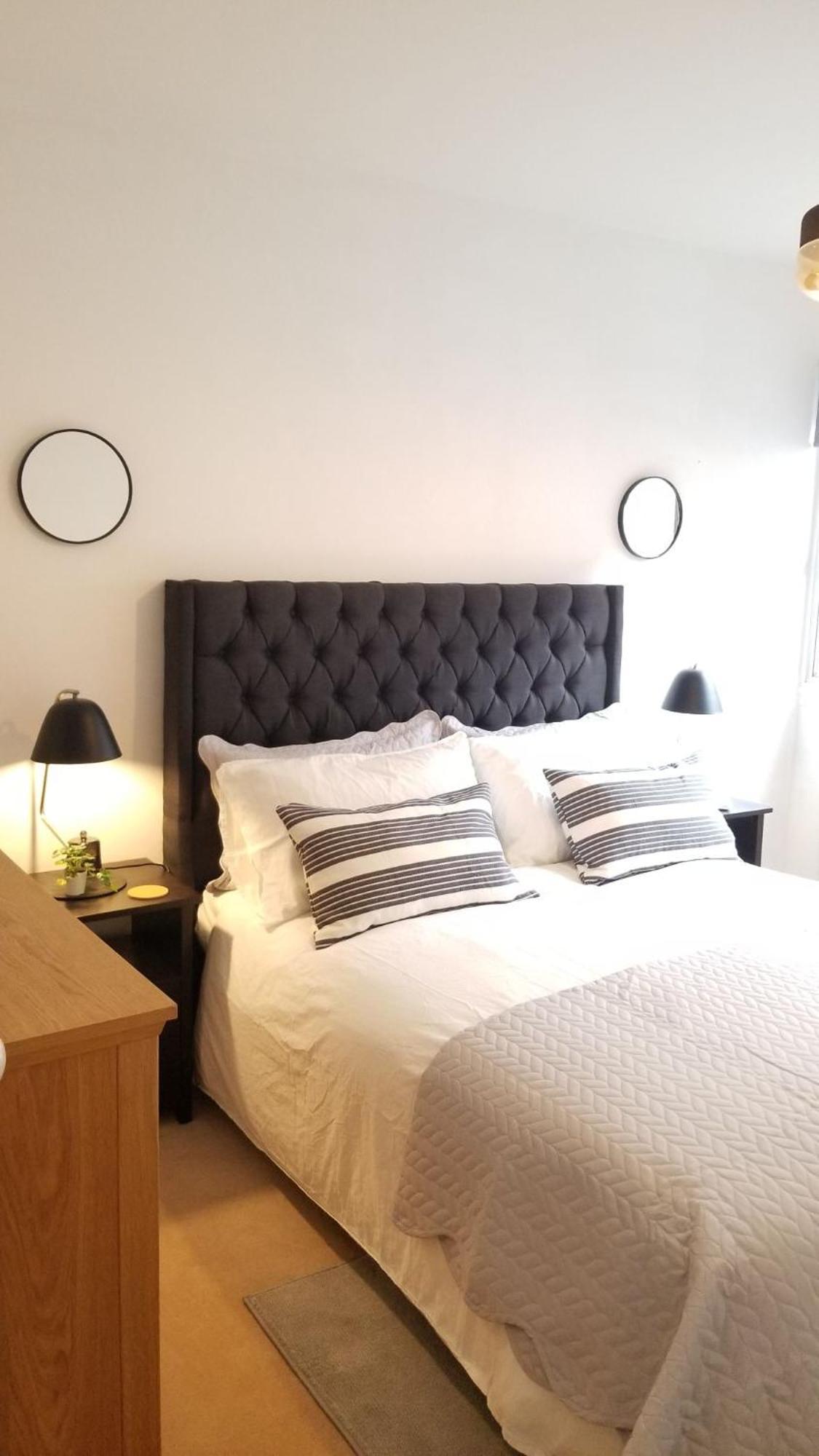 Chic & Cozy Stay In Vibrant Londoncheckhostprofile