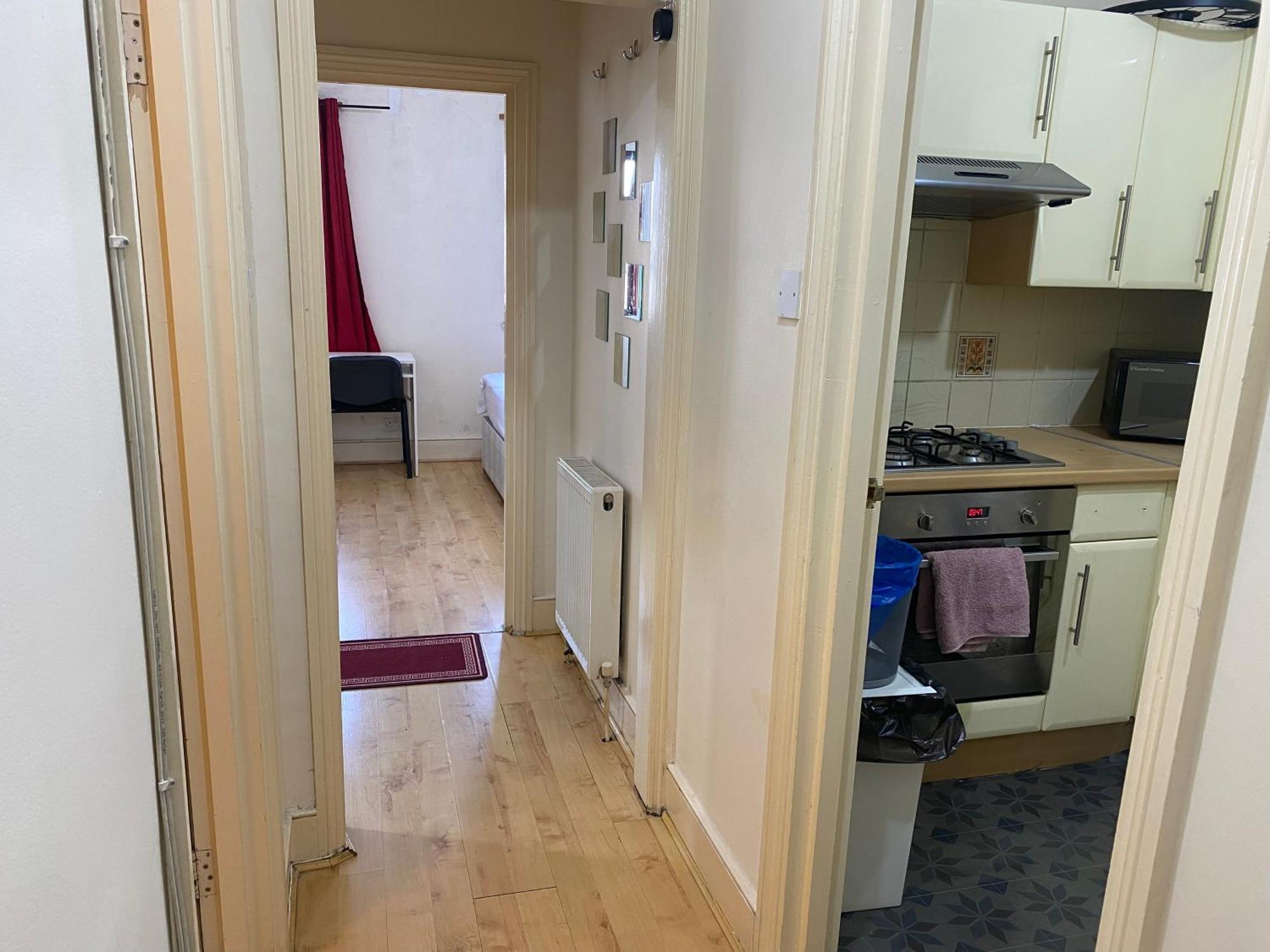 Cozy Private Near Cambridge Heath Station *