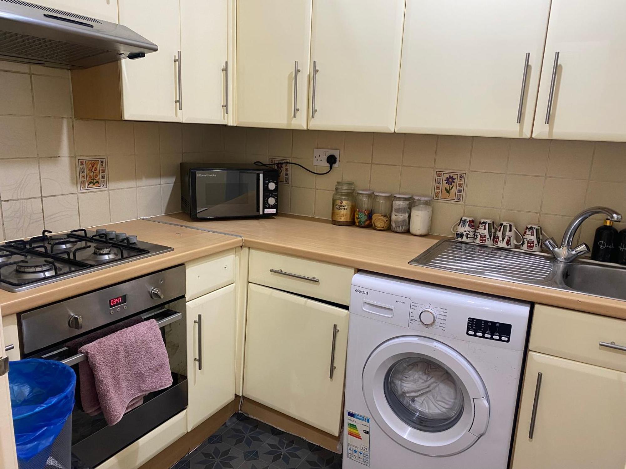 Cozy Private Near Cambridge Heath Station