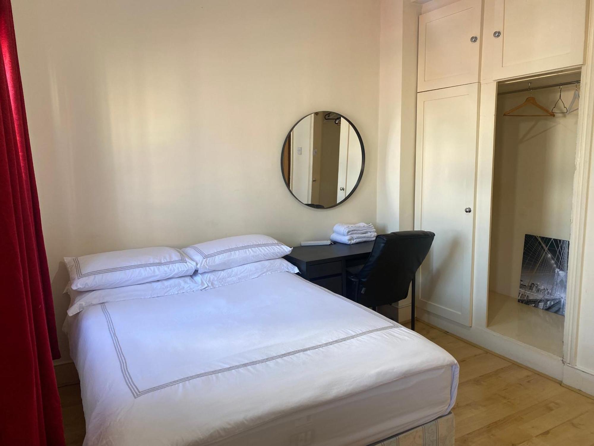 Cozy Private Near Cambridge Heath Station