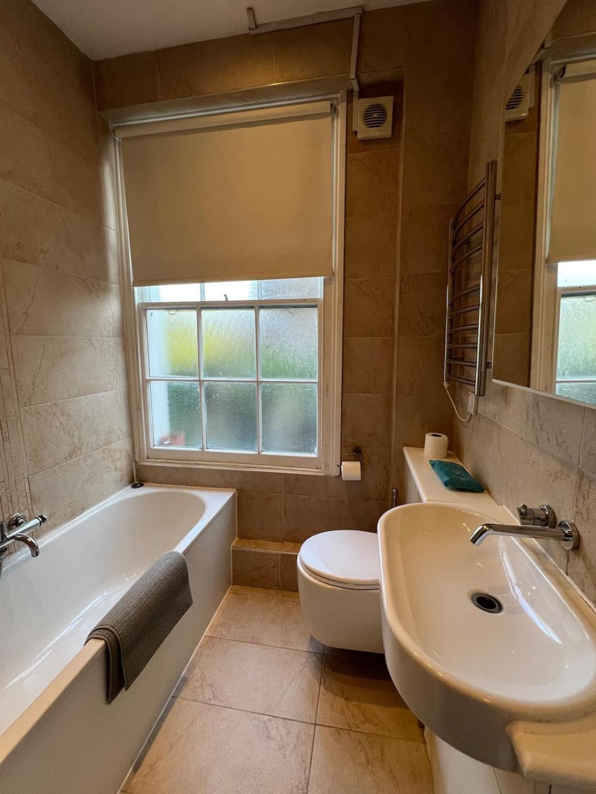 Lovely Entire In Kings Cross St Pancras *