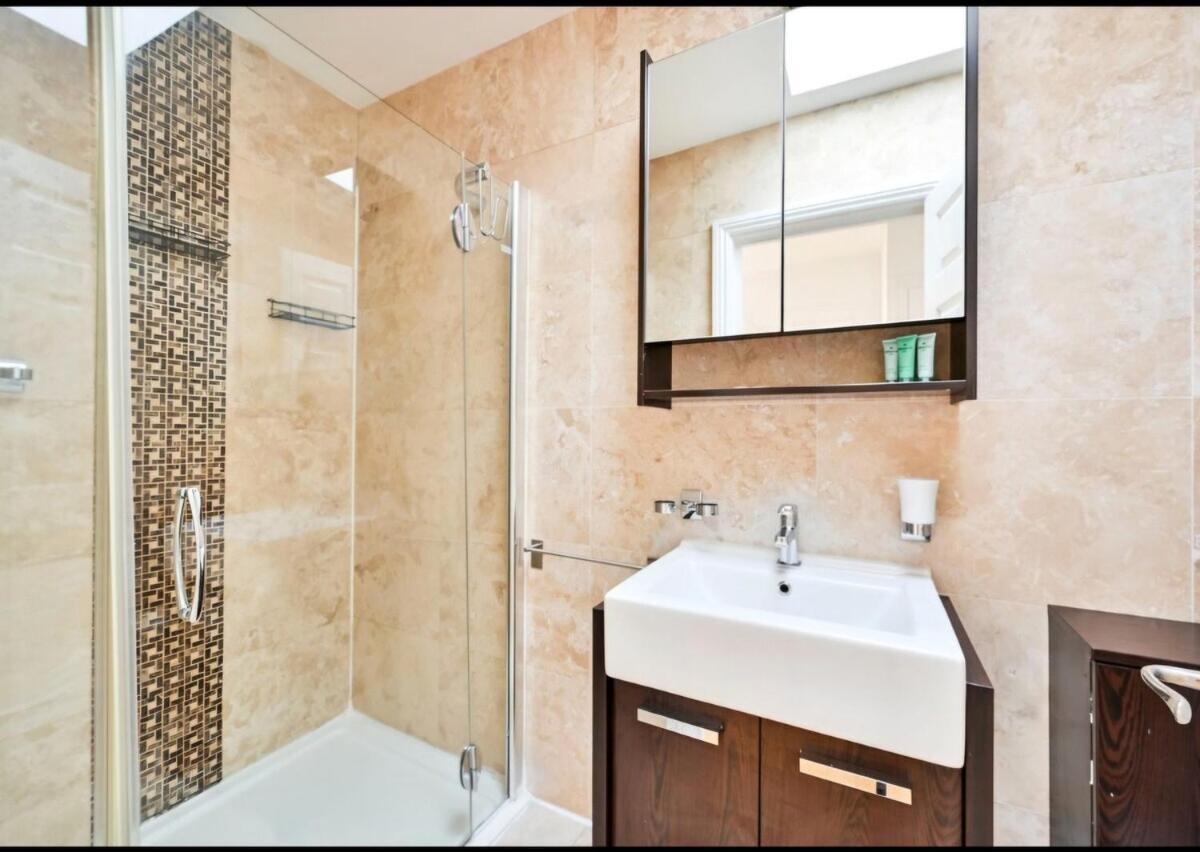 3 Bedrooms Penthouse In Queen's Gate Apartamento