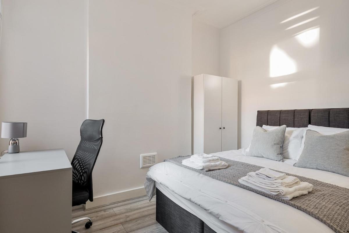 Apartamento Modern 4 Bedroom House In Woodgreen *
