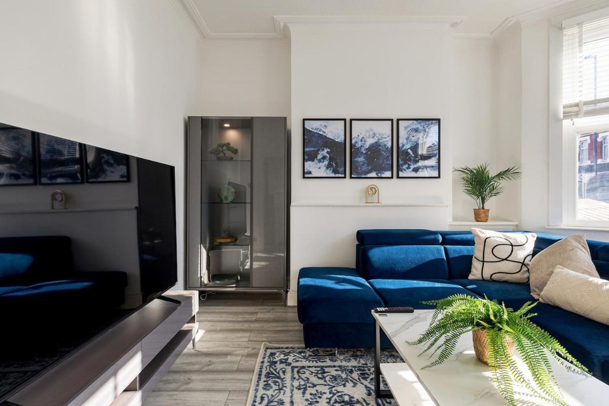 Apartamento Modern 4 Bedroom House In Woodgreen Londres