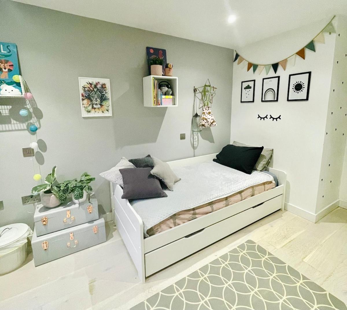 Stylish & Modern 2-bed With Private Terrace * Londres