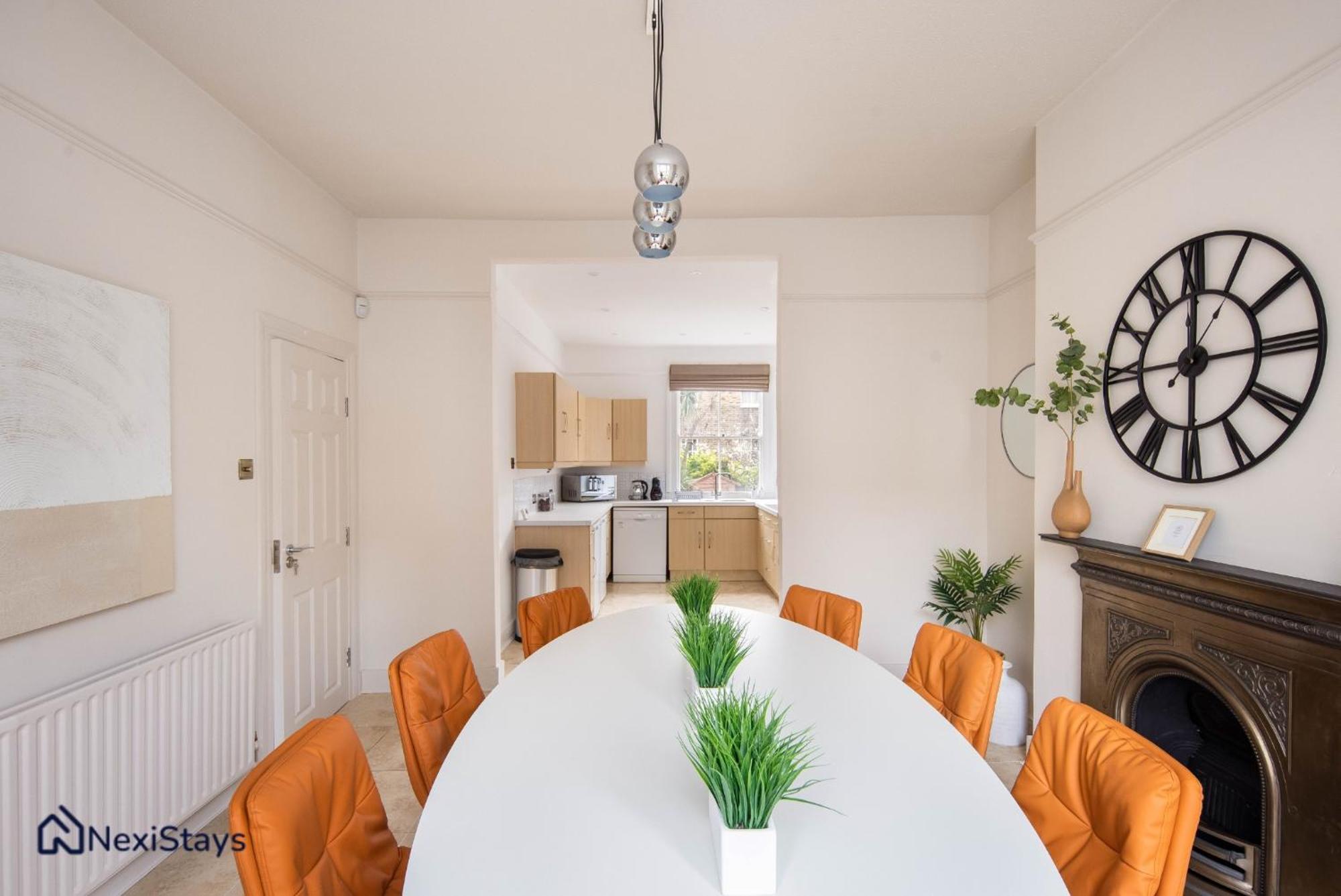 10 Mins Walk To The Oval, The Kennington Retreat * Londres