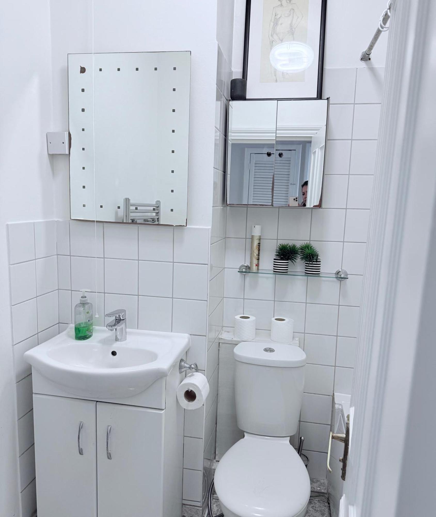 Appartement Bright And Modern Flat Near Portobello Road And The Canal Londen