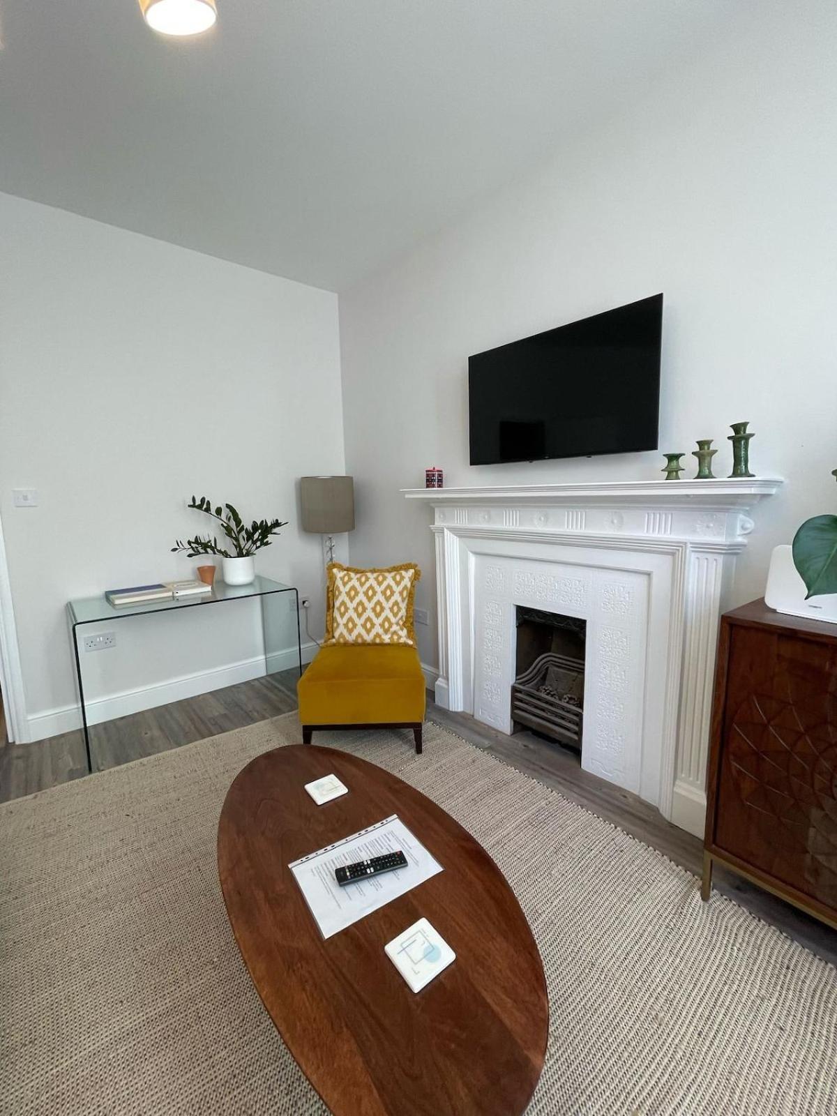 Cozy One Bedroom Close To Abbey Road Appartement *