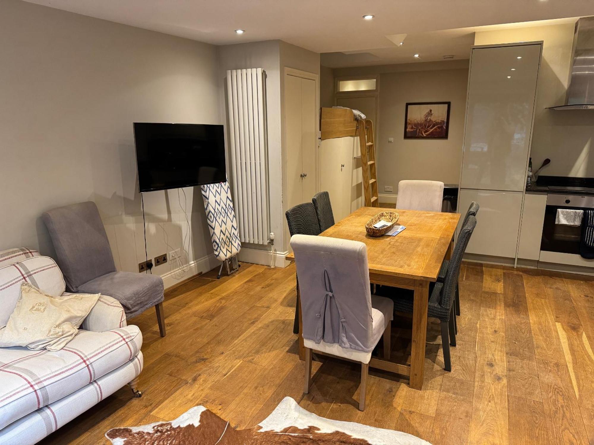 Spacious Flat With South Facing Garden Appartement Londres