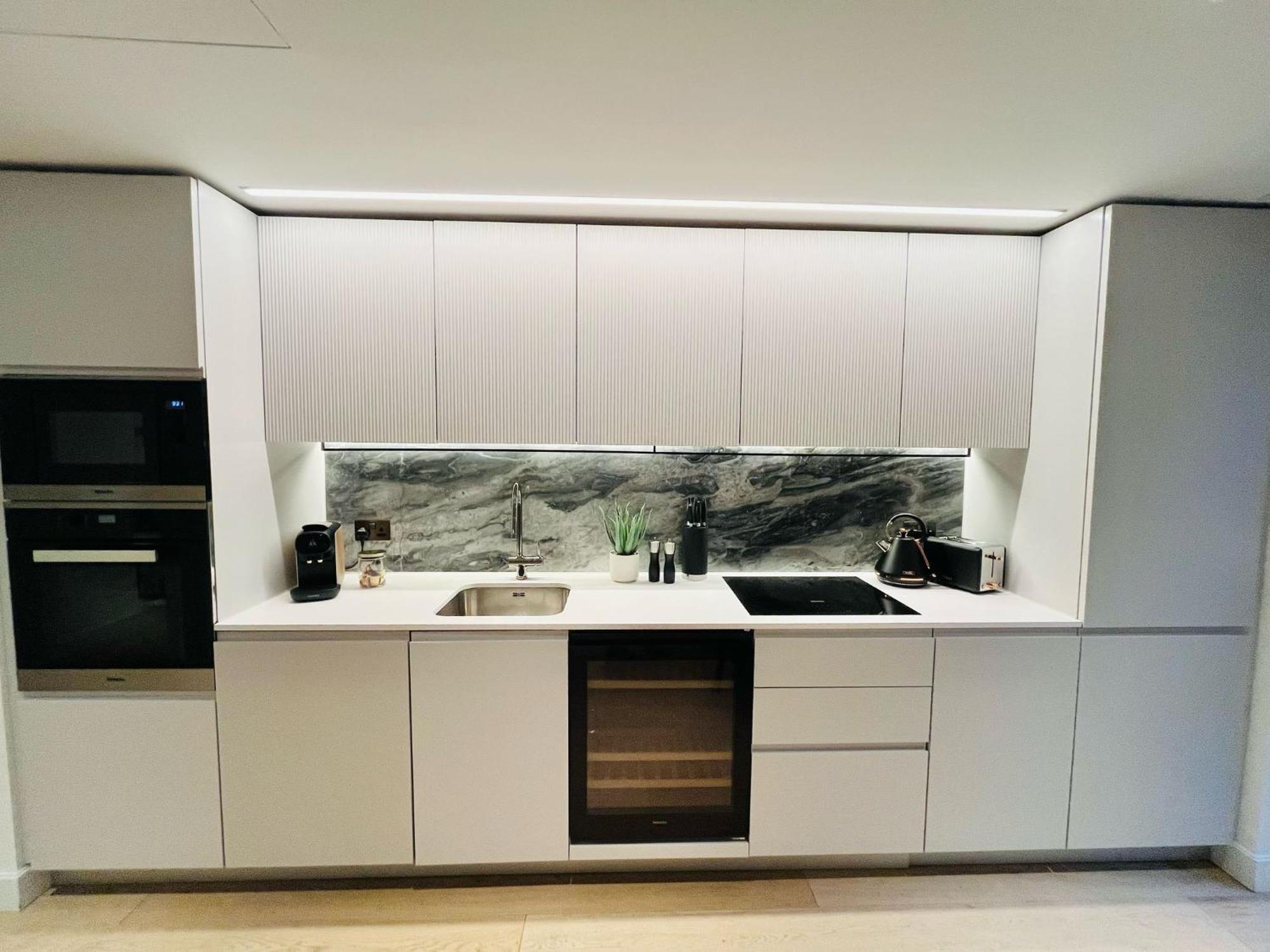Luxury In White Living - Ideal For Family & Business Appartement Londres