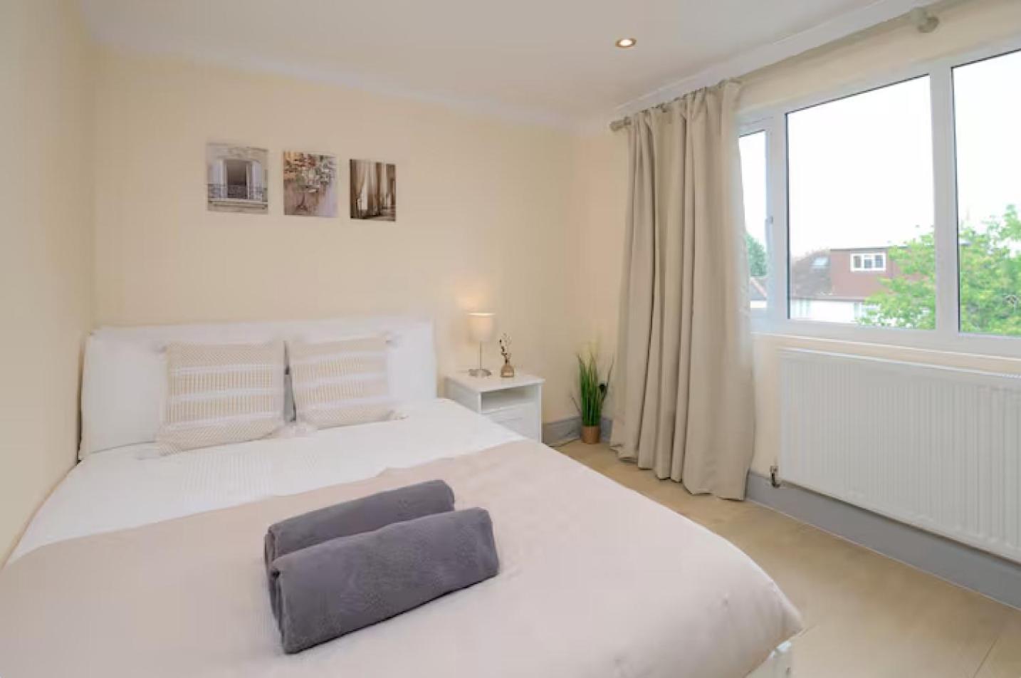 Stylish 4 Bed 2 Bath Nw Londres