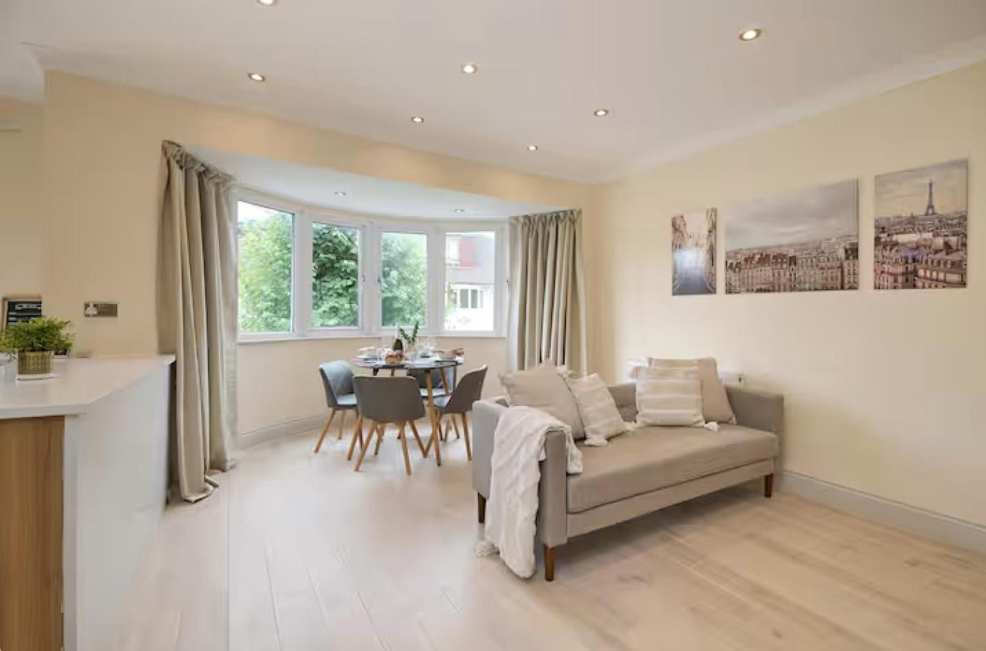 Appartement Stylish 4 Bed 2 Bath Nw
