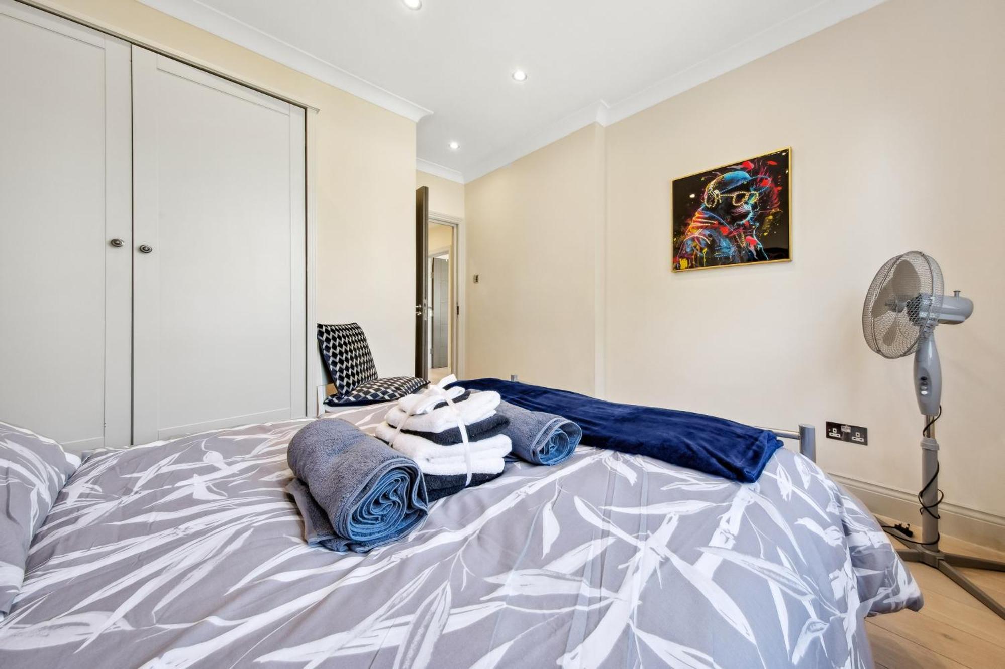 Stylish 4 Bed 2 Bath Nw Appartement *