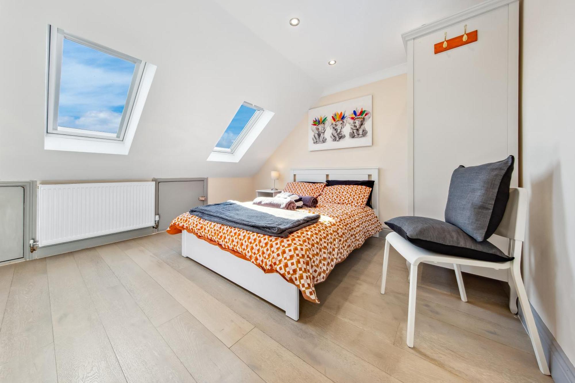 Apartamento Stylish 4 Bed 2 Bath Nw