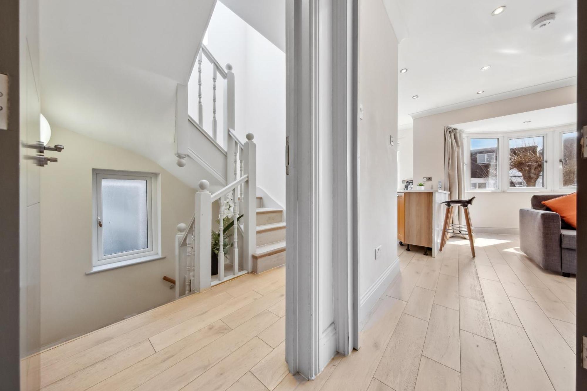 Stylish 4 Bed 2 Bath Nw Londres