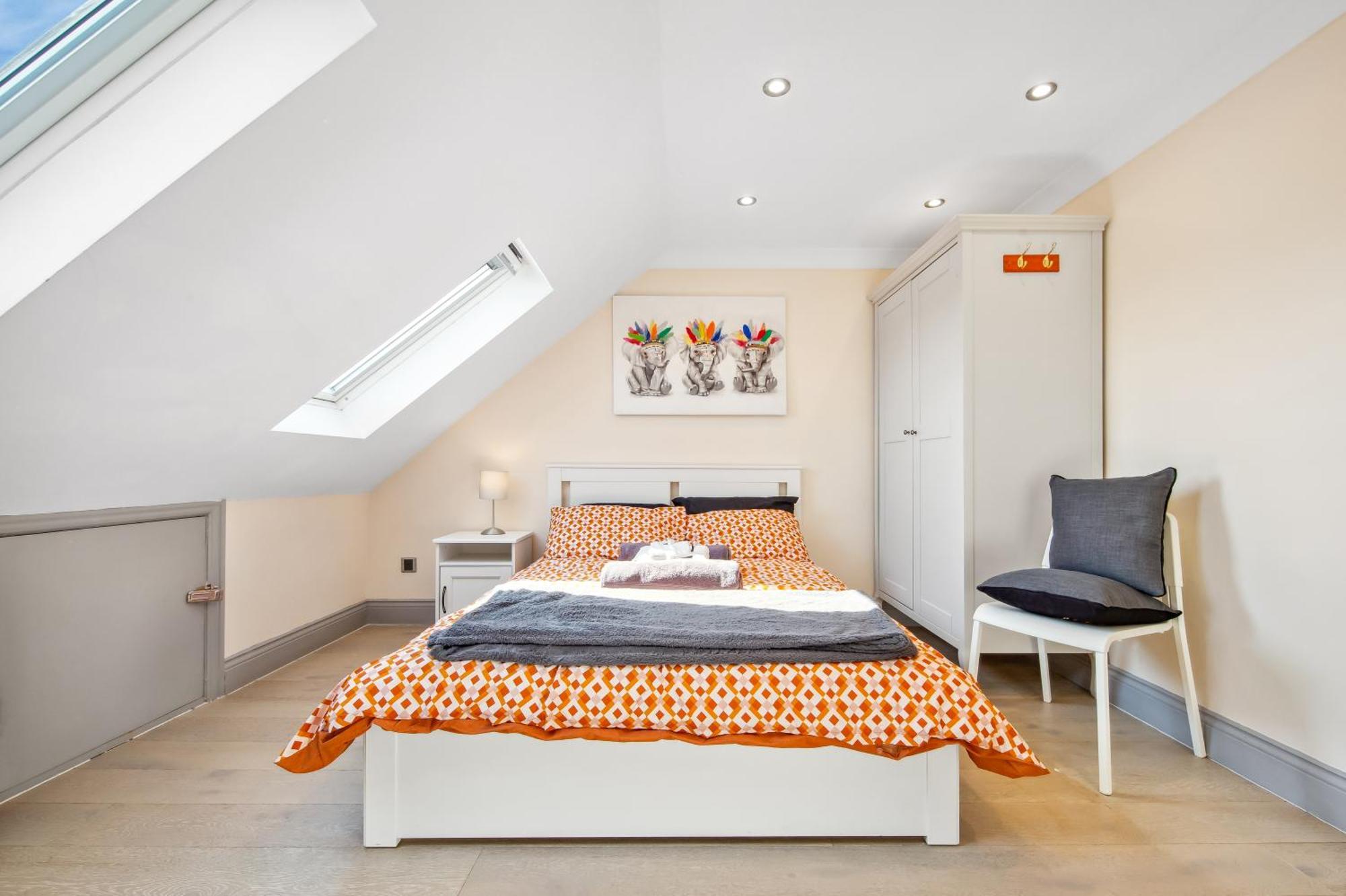 Stylish 4 Bed 2 Bath Nw Appartement *