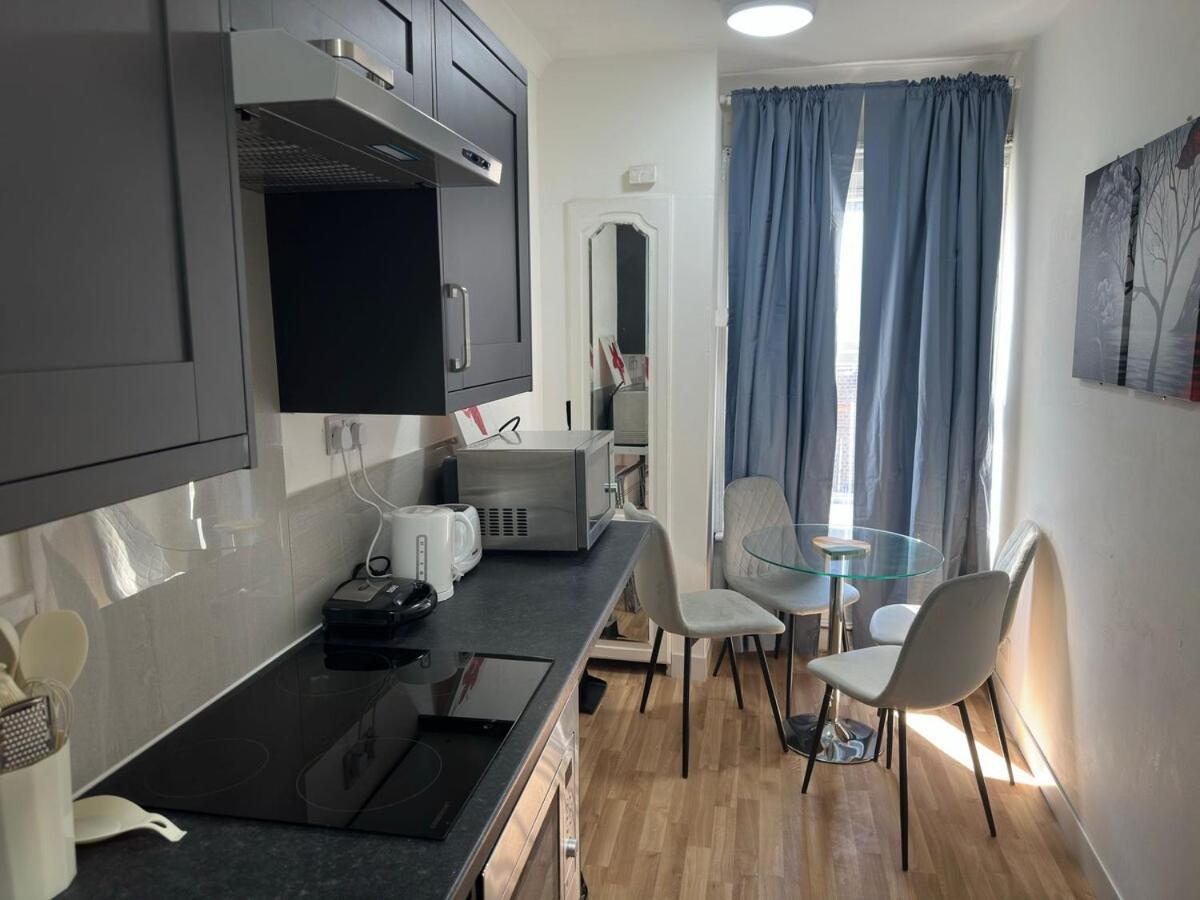 Spacious 2b Zone 2 Sleeps 4 F5 Appartement *
