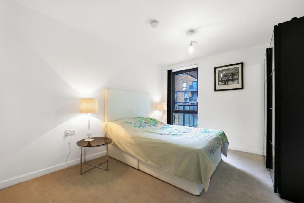 Apartamento Athera - Festival Quarter, Canary Wharf 2 Bed, 2 Bath With Balcony And Gym Facility Londres
