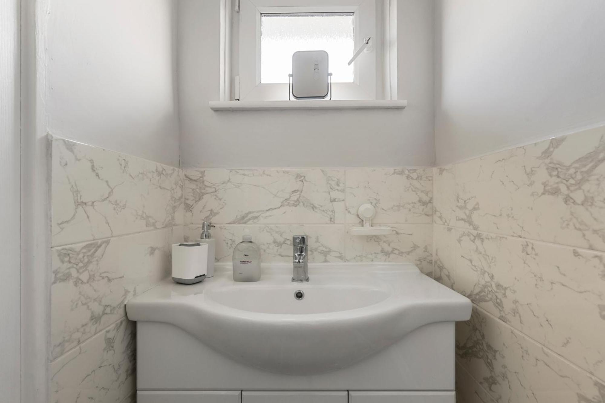 Monthly For 3-bedroom Only 5 Minutes To Hoxton Station Londres