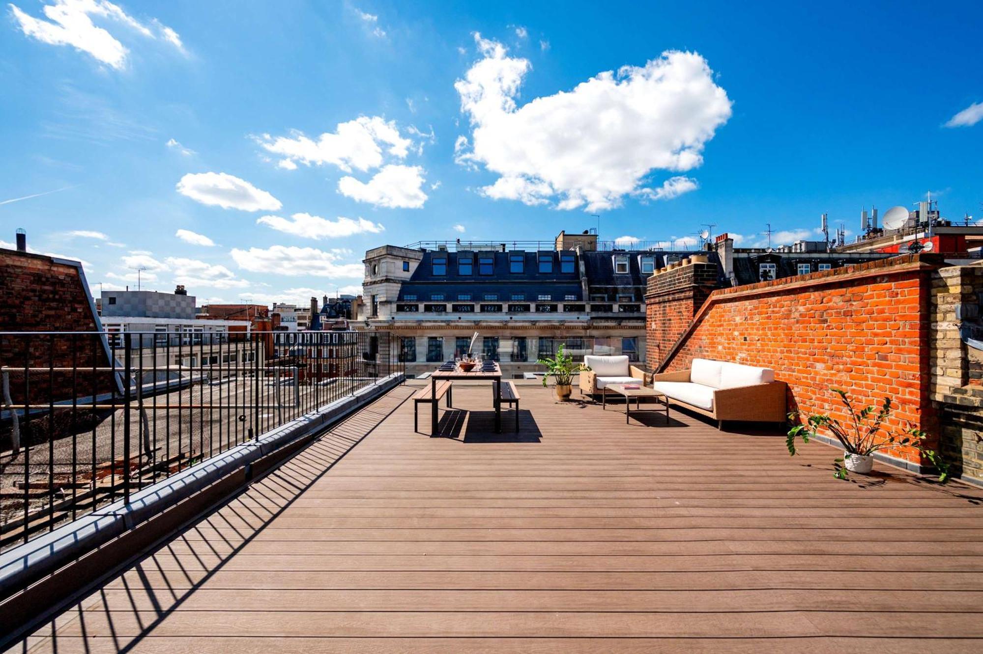 Fitzrovias 3 Bedroom 4 Bathroom Penthouse With Terrace Aircooling And Lift Appartement *