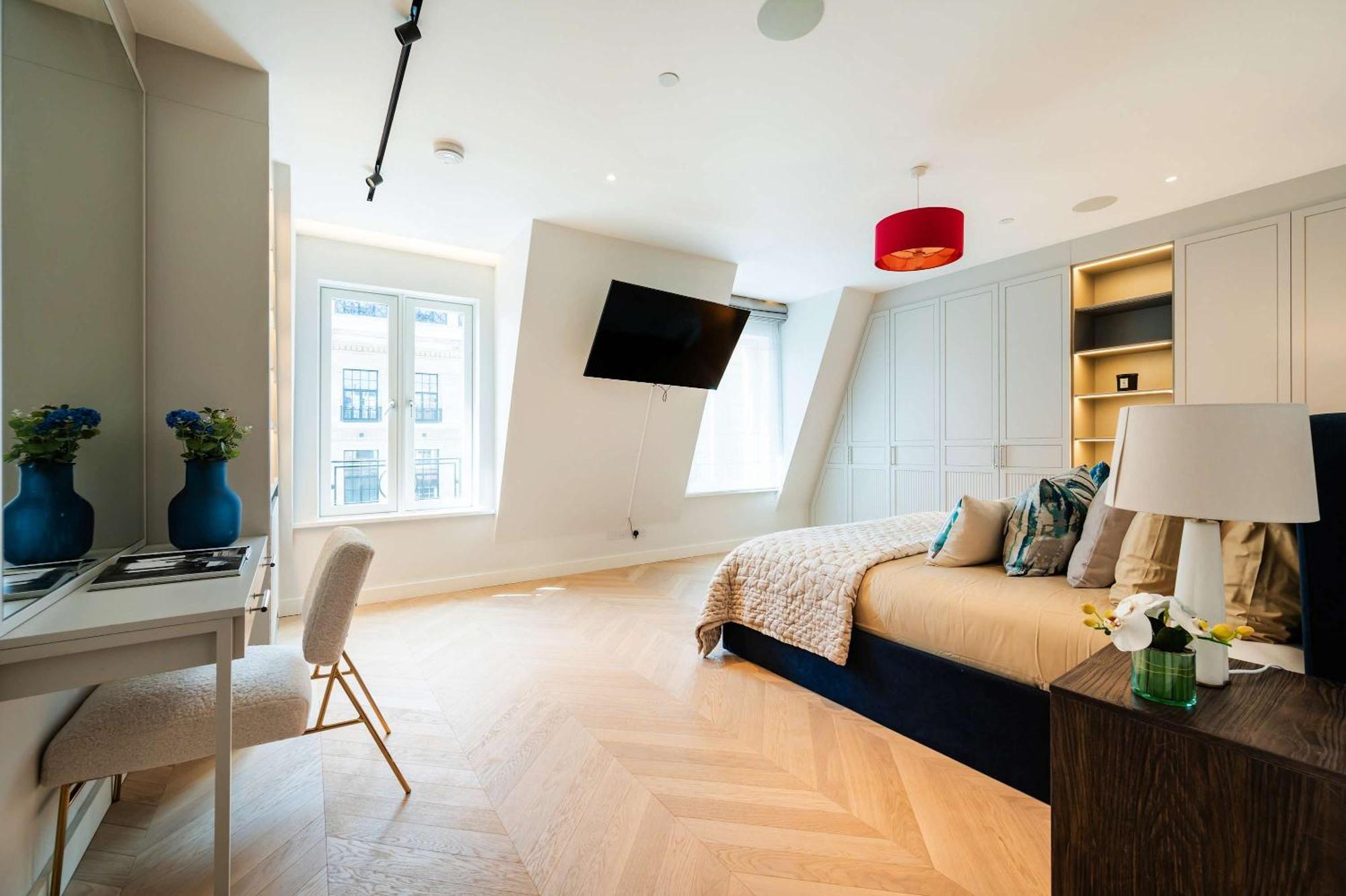 Fitzrovias 3 Bedroom 4 Bathroom Penthouse With Terrace Aircooling And Lift