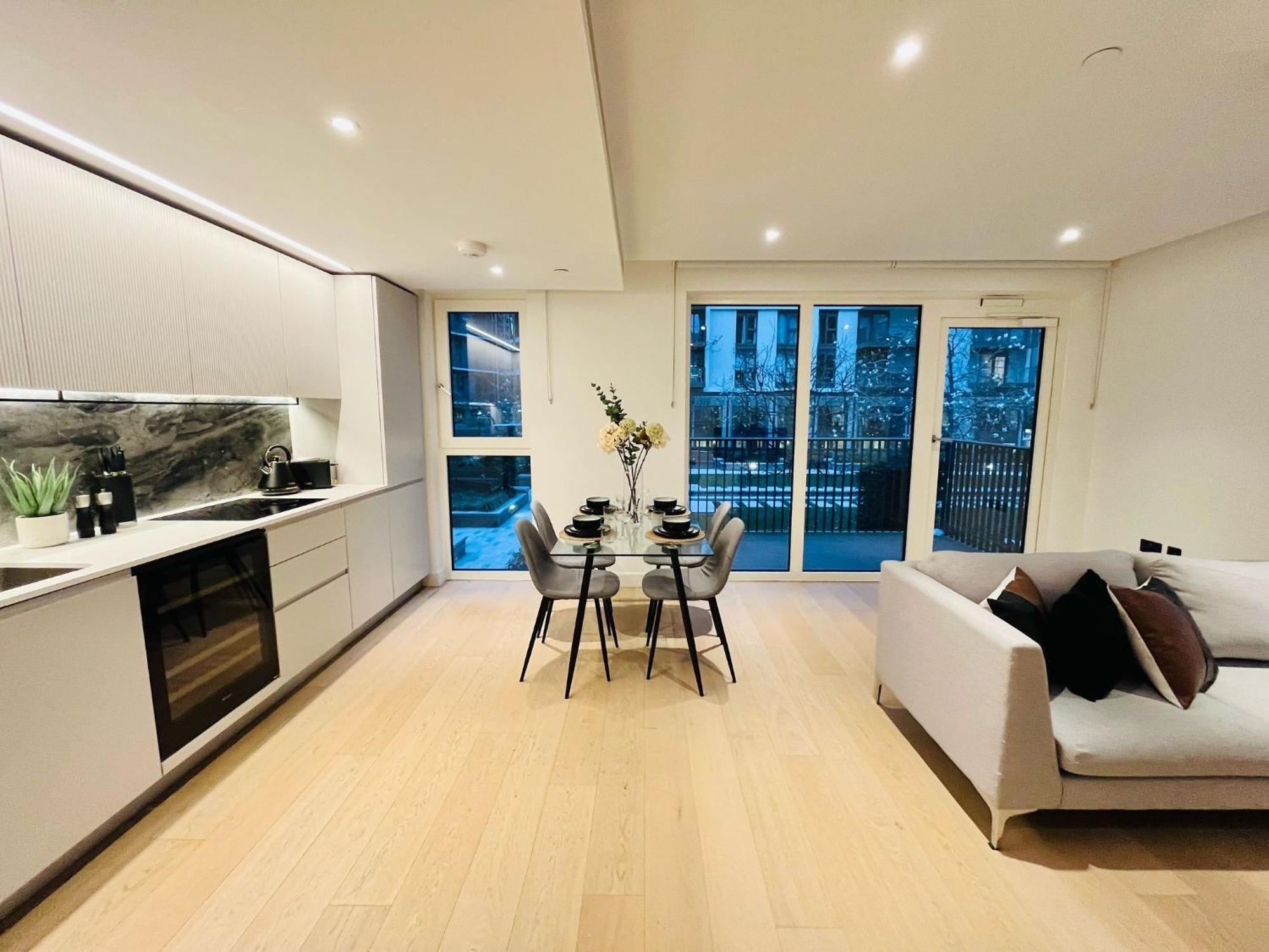 Stylish White City Flat - Steps To Tube Westfield & Portobello * Londres