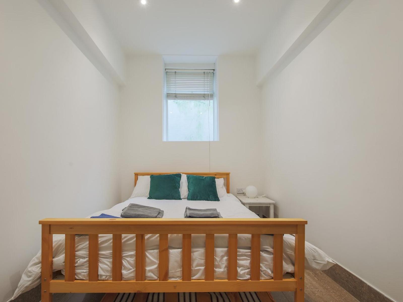 Pass The Keys Stylish Flat - 20 Mins From * Londres