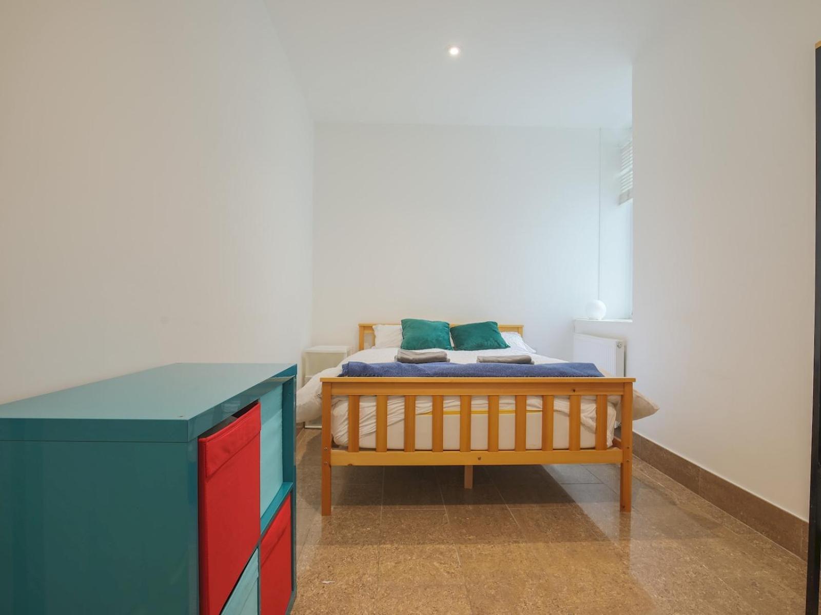 Pass The Keys Stylish Flat - 20 Mins From Appartement