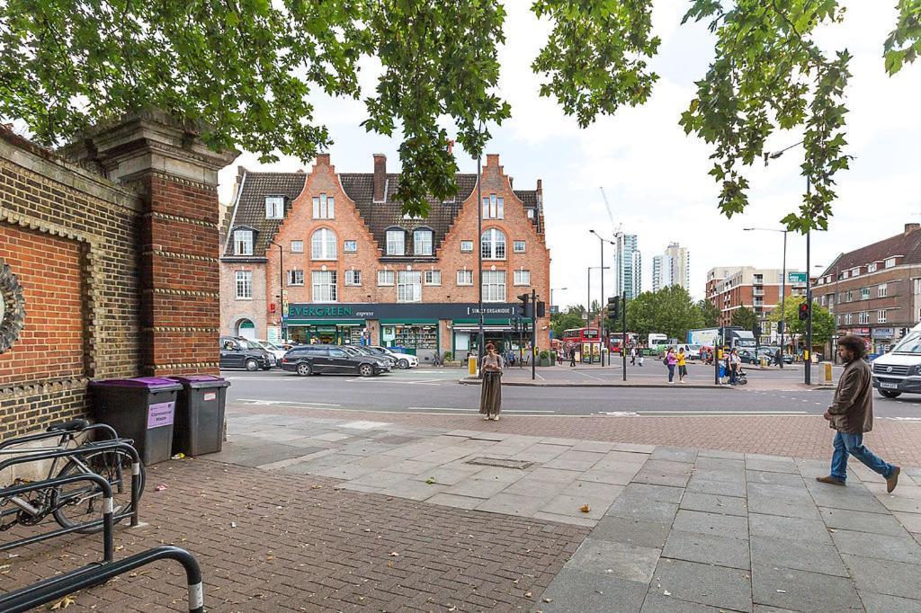 Hébergement de vacances Exclusive 3 Bedroom House Near Manor House! Londres