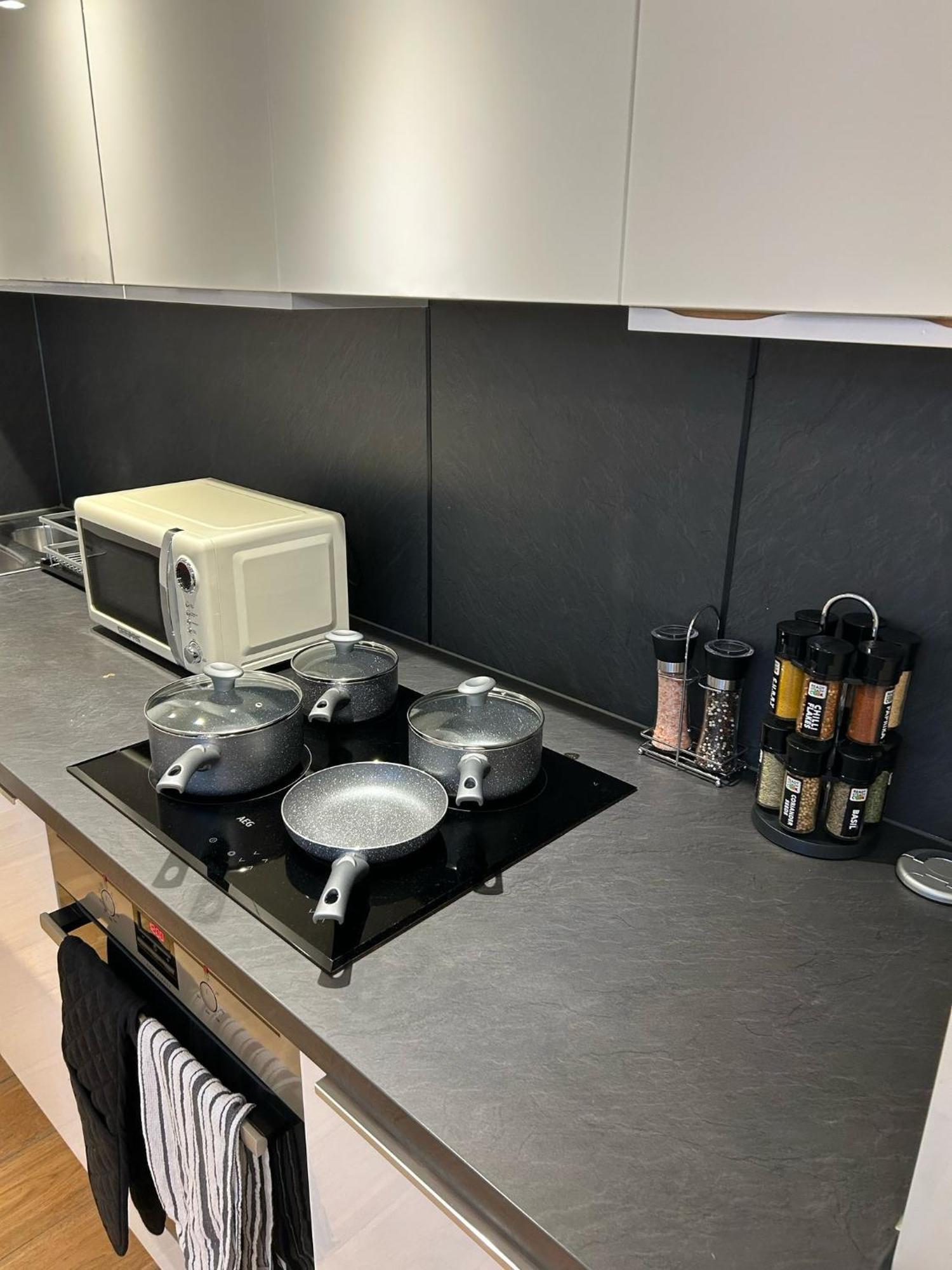 Modern 2-bedroom Flat Near Wembley - 9 Minutes From Park Royal Station Appartement