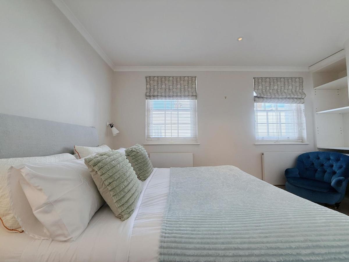 Stylish 3-bedroom Terrace House Near Earls Court