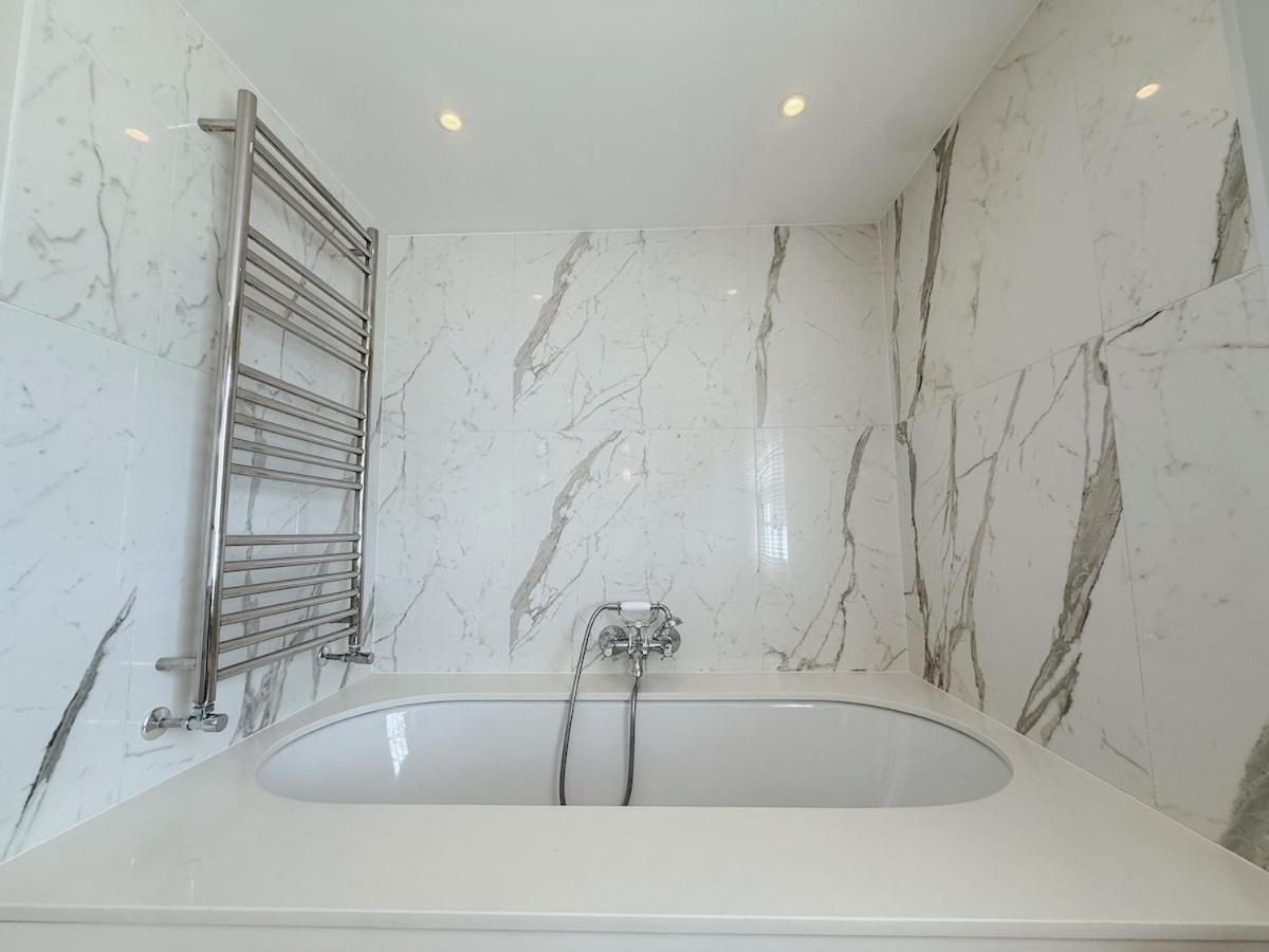 Stylish 3-bedroom Terrace House Near Earls Court Villa Londres