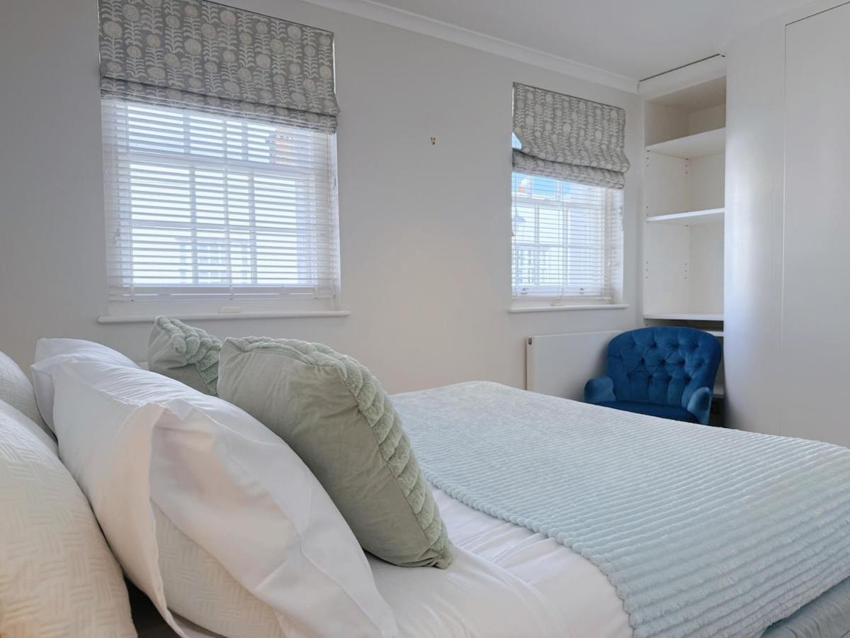 Stylish 3-bedroom Terrace House Near Earls Court Villa